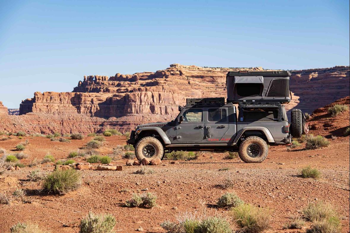 Who is Joshua Hayes and why did he build his Jeep Gladiator Rubicon